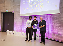 Tameem Ansari with his colleague Sri Muthusivam receiving an award in Technorama // Photo by Eglė Gendrėnaitė