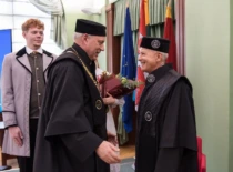 Dr Arturas Vailionis awarded KTU Honorary Doctor title and insignia